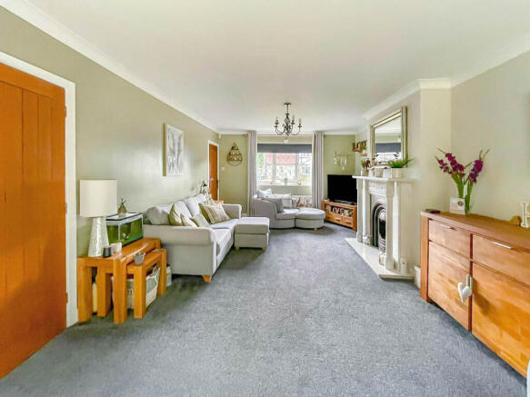 3 bed Semi-Detached for sale Image 4
