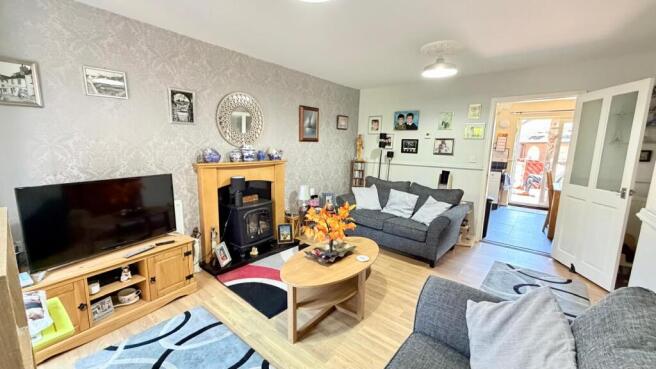 2 bed Semi-Detached for sale Image 5