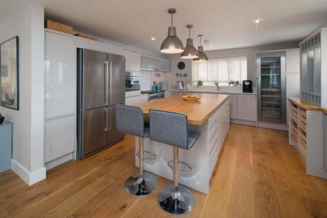 MODERN WITH SEA VIEWS - The Grove, Cowes