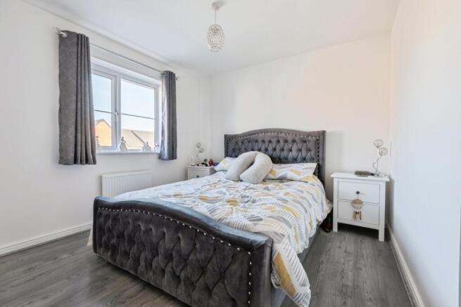 3 bed Semi-Detached for sale Image 8