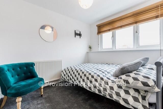 5 bed Terraced to rent Image 6