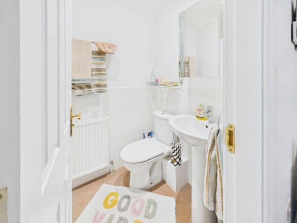 2 bed Apartment for sale Image 7