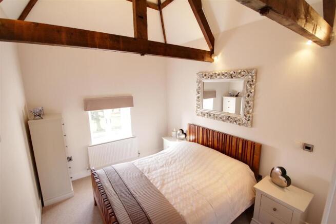 Top Floor bed 1.jpg