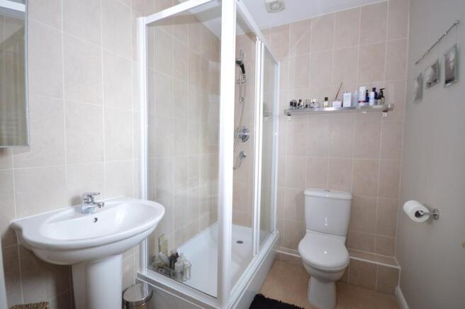 Bed One En Suite