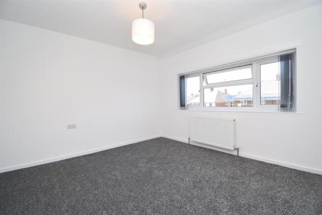 3 bed Semi-Detached to rent Image 10