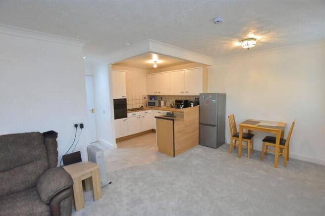 London Road, Holmes Chapel, CW4 photo 4