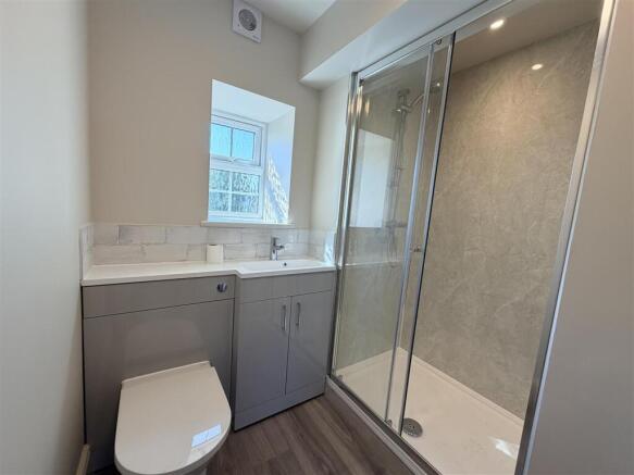 1 bed Apartment to rent Image 5