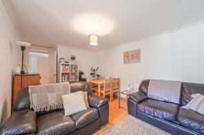 Flat 9, 36 Elan Court, Newark Street, London E1 2AA