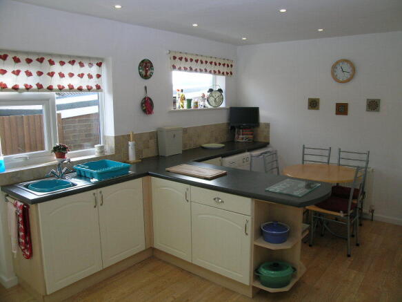 KITCHEN/DINER
