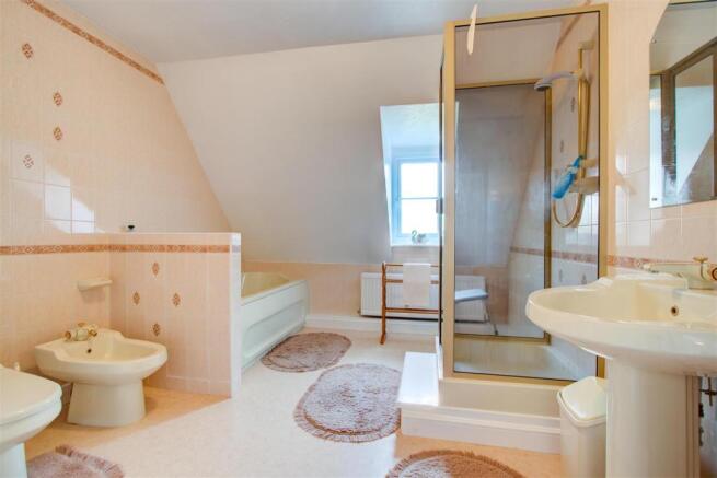 Bathroom.jpg