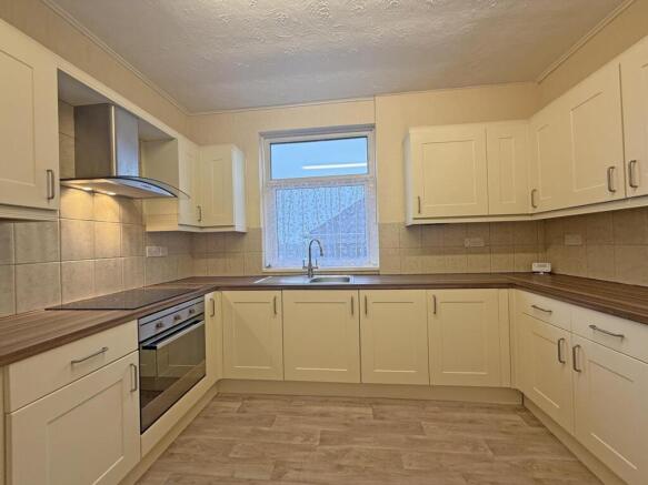 Seacroft Road 14 - Kitchen 3.jpg