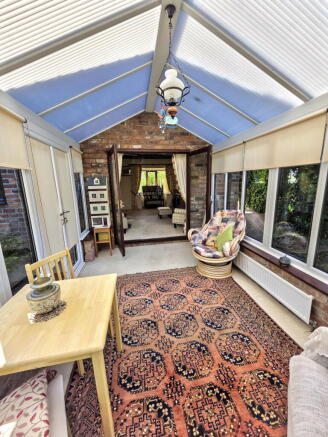 4 bed Detached for sale Image 8