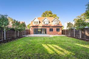 Inhams Farm House, Inhams Lane, Waterlooville PO7 6LX