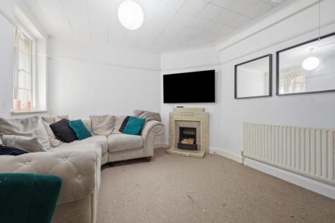 Fairview Parade, Mawney Road, Romford