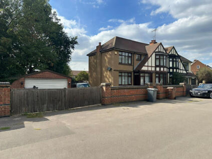 Lodge Lane, Grays, RM17