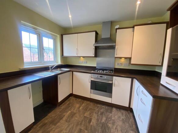 KITCHEN 1.jpg