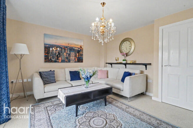 3 bed Semi-Detached for sale Image 11