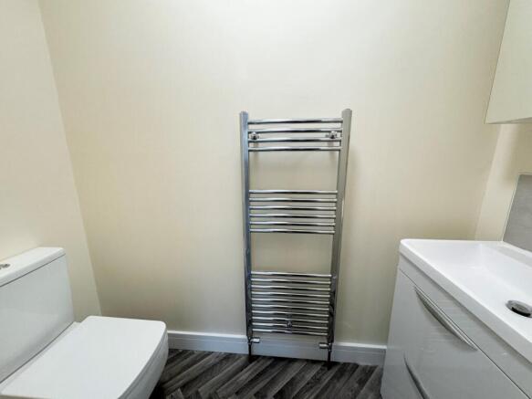 3 bed Semi-Detached to rent Image 7