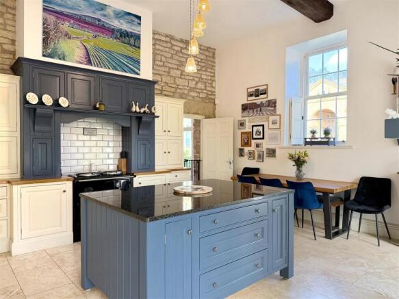 4 bed Barn Conversion for sale Image 4
