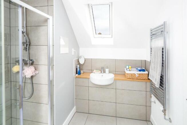 En-Suite to Bed One