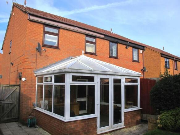 Conservatory & Rear Aspect