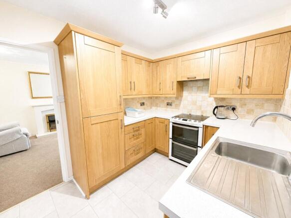 3 bed Semi-Detached for sale Image 5