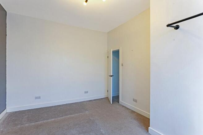 1 bed Terraced to rent Image 11