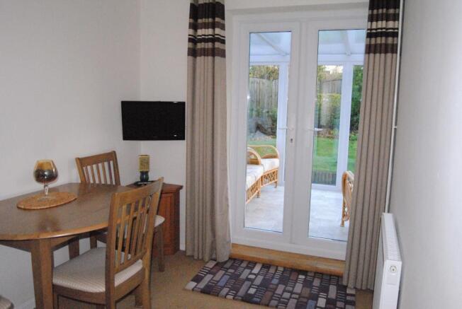 Bedroom 3/Dining Roo