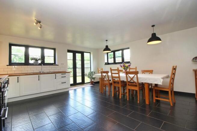 Kitchen/Breakfast