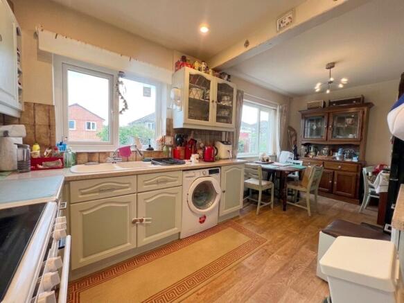 3 bed Detached for sale Image 5