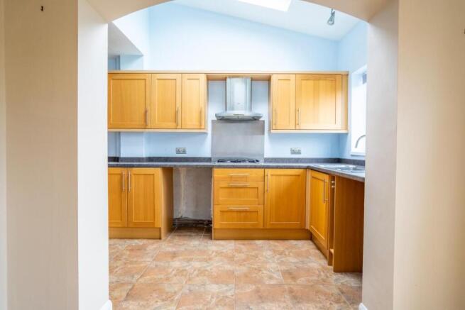 4 bed Semi-Detached for sale Image 5