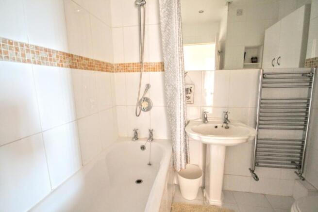 BATHROOM/W.C.