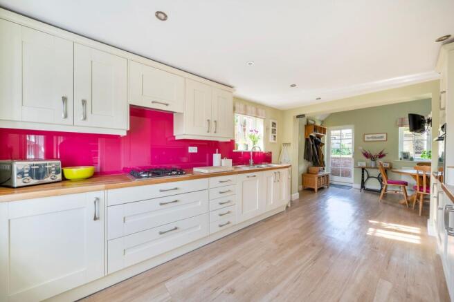 Kitchen/ dining room