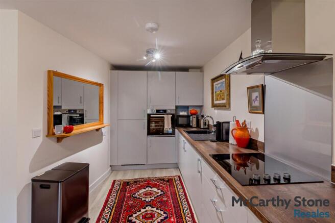 1 bed Apartment for sale Image 6