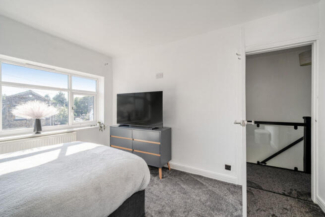 3 bed Terraced for sale Image 12