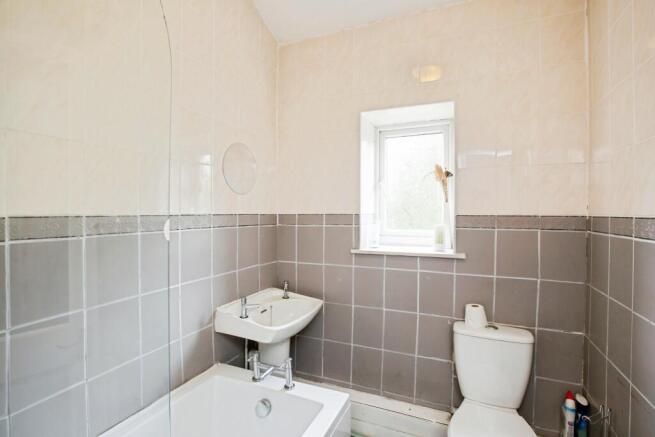2 bed Terraced for sale Image 10