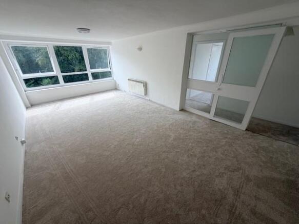 Lounge 2.jpg