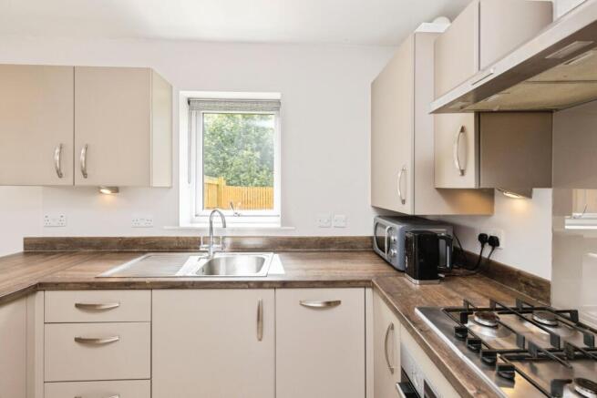 3 bed Semi-Detached for sale Image 11