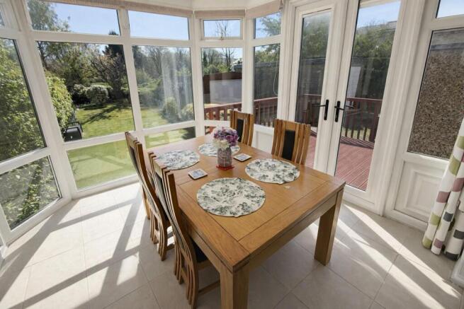 4 bed Semi-Detached for sale Image 9