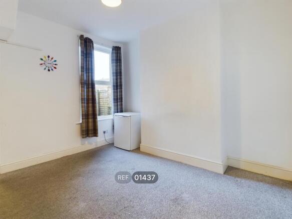 3 bed Terraced to rent Image 7