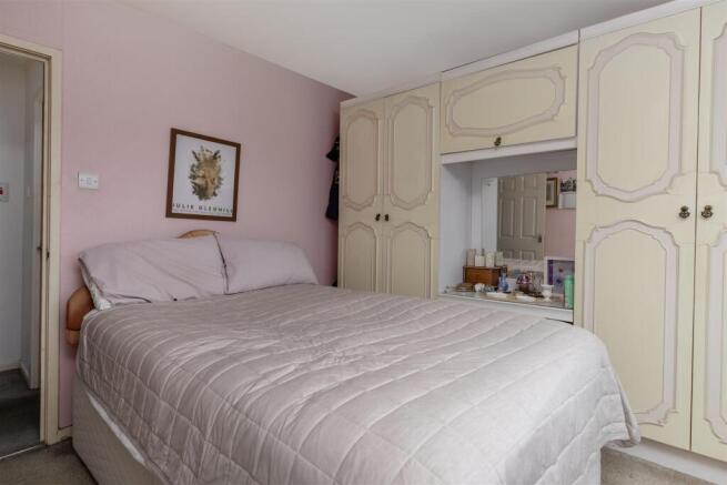 2 bed Terraced for sale Image 12