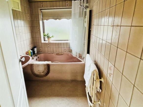 MR 20Bath.jpg
