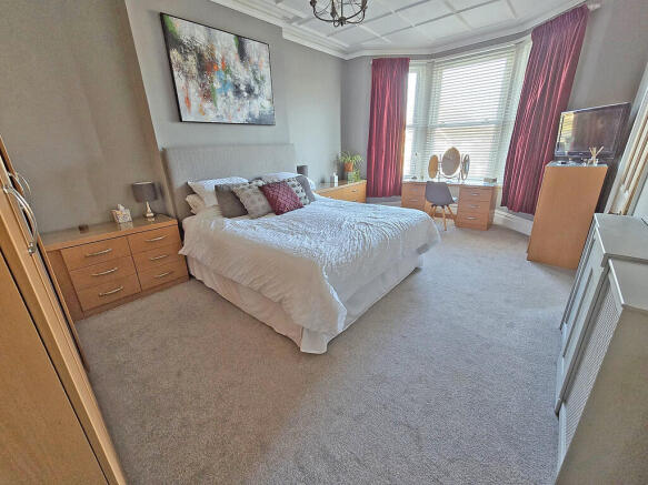 White Bedroom (4)