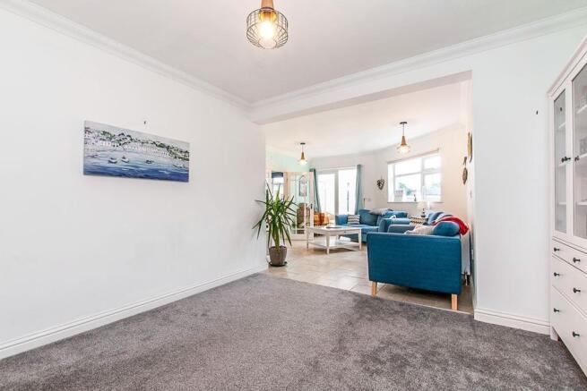 Lounge / Dining Room