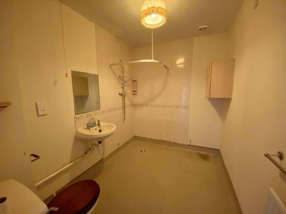 WET ROOM