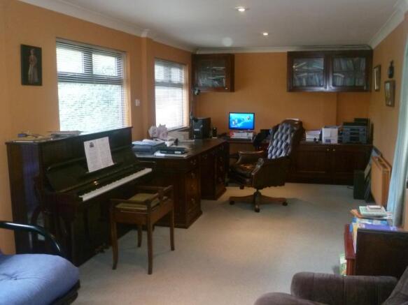Photo 4