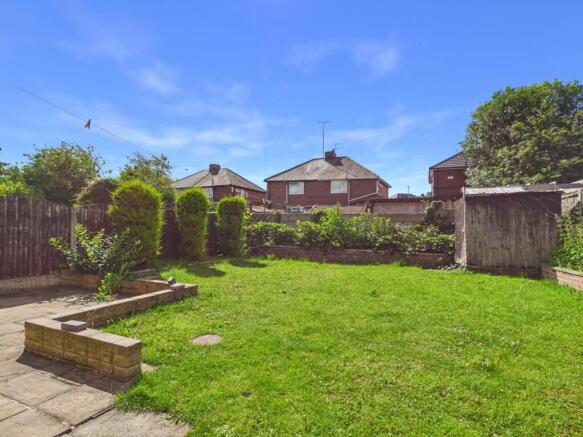 3 bed Semi-Detached for sale Image 11