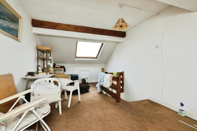 3 bed Terraced for sale Image 12