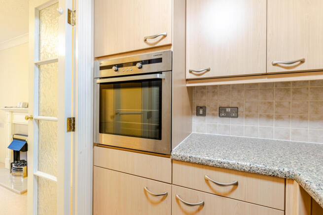 1 bed Flat for sale Image 6