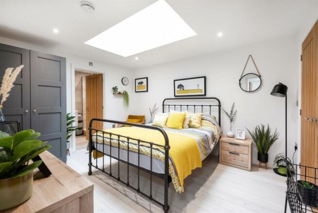 Master Bedroom.jpg